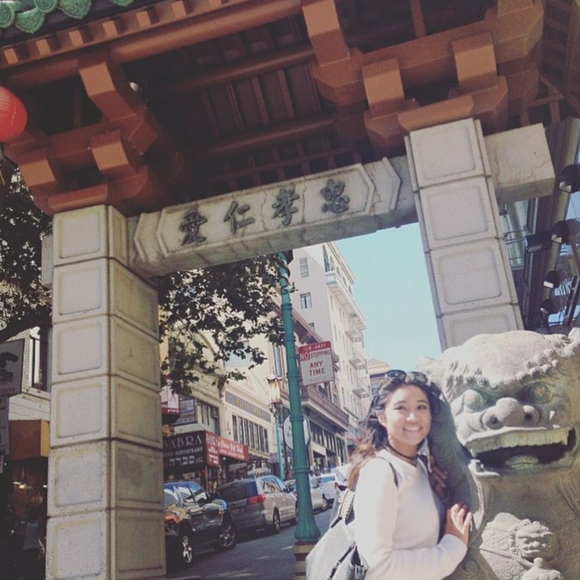 Meet your Posher, Nicole - Picture 1 of 1